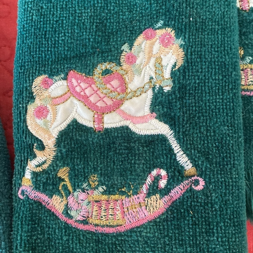 Christmas fingertip towels - Picture 2 of 5